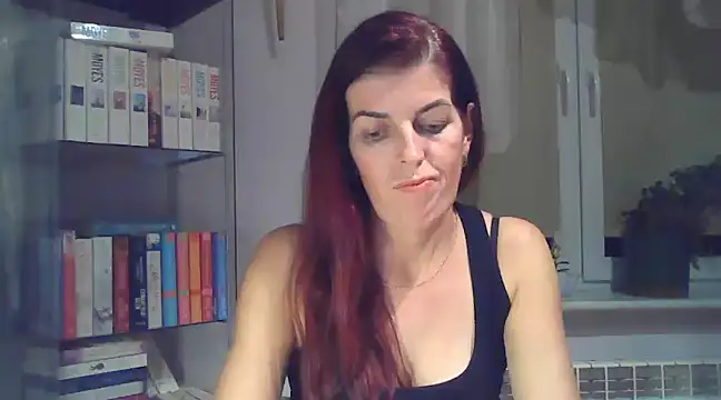 Snapshot of SophieLux82 chatting on 3, 12, 2024 SophieLux82 online show from 3, 12, 2024