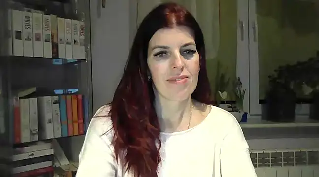 Snapshot of SophieLux82 chatting on 18, 2, 2025 SophieLux82 online show from 18, 2, 2025