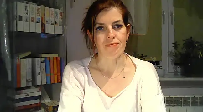 Snapshot of SophieLux82 chatting on 6, 3, 2025 SophieLux82 online show from 6, 3, 2025