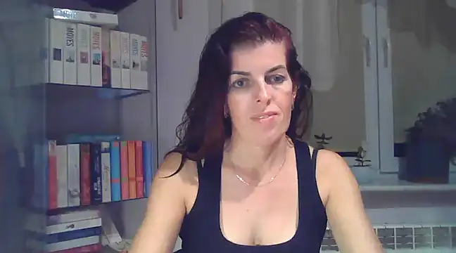 Snapshot of SophieLux82 chatting on 4, 12, 2024 SophieLux82 online show from 4, 12, 2024