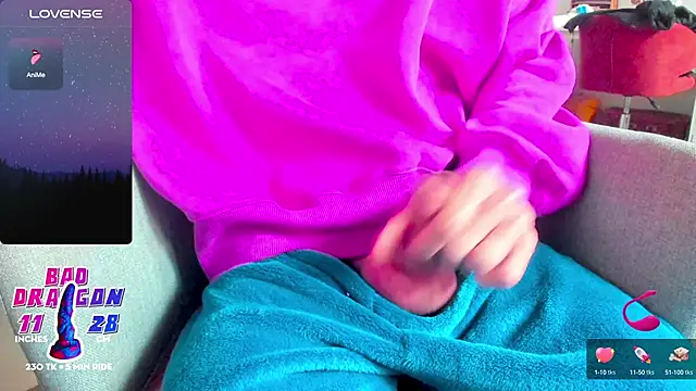 sexy in the dark online show from 21, 3, 2025