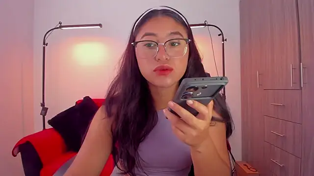 cloy baby   online show from 28, 2, 2026