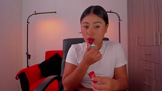 cloy baby   online show from 9, 2, 2026