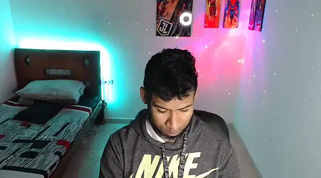 Snapshot of Enriblack92 chatting on 28, 12, 2024 Enriblack92 online show from 28, 12, 2024