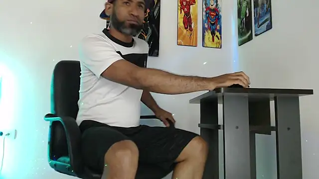 Snapshot of Enriblack92 chatting on 29, 12, 2024 Enriblack92 online show from 29, 12, 2024