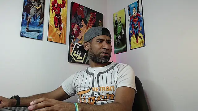 Snapshot of Enriblack92 chatting on 17, 1, 2025 Enriblack92 online show from 17, 1, 2025