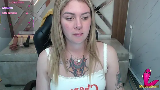 Snapshot of Paula_b_ chatting on 12, 6, 2026 Paula b online show from 12, 6, 2026