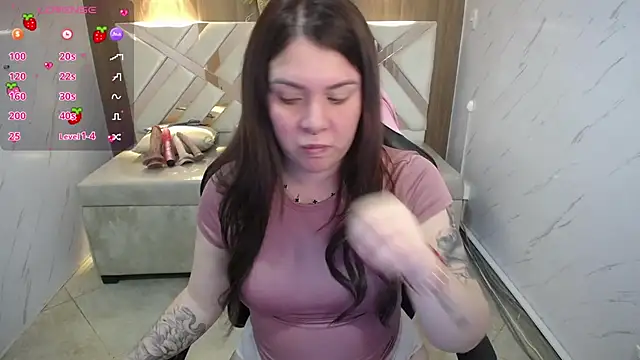 Paula b  online show from 2, 10, 2025