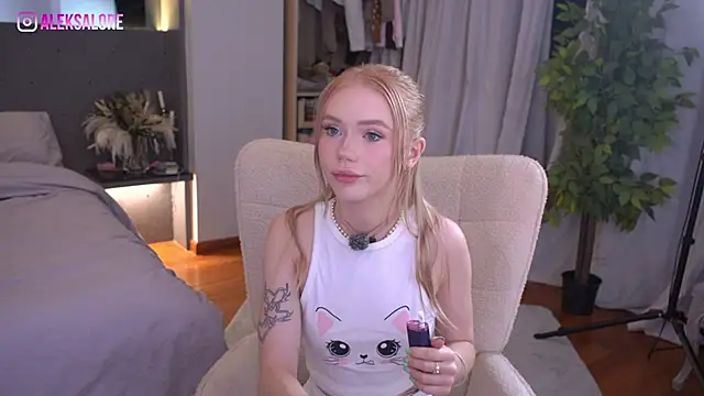 LexieLoree online show from 30, 5, 2026