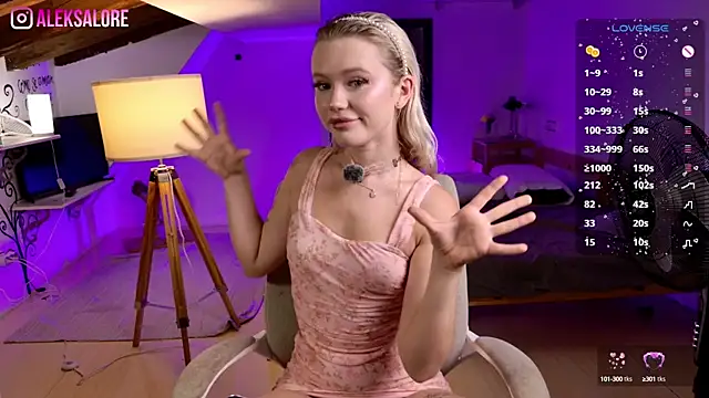 LexieLoree online show from 13, 9, 2025