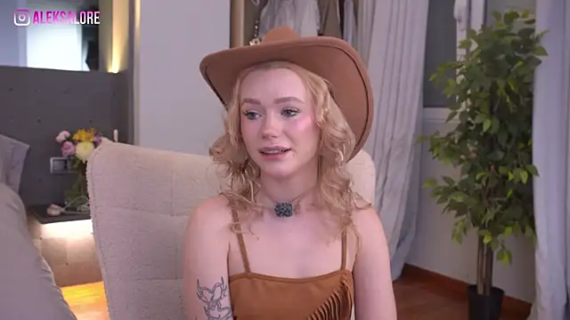 LexieLoree online show from 22, 6, 2026
