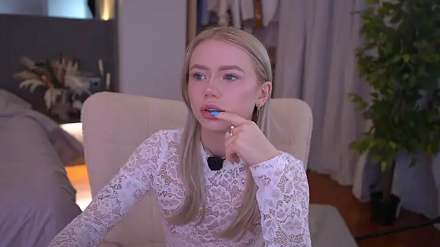 LexieLoree online show from 4, 4, 2026