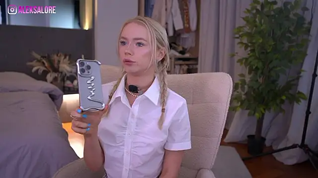 LexieLoree online show from 30, 3, 2026