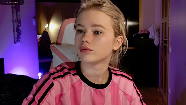 LexieLoree online show from 3, 3, 2025