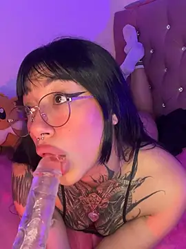 Akari1 Mischief online show from 15, 3, 2025