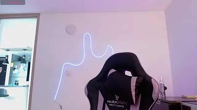 Layna cold online show from 6, 5, 2026