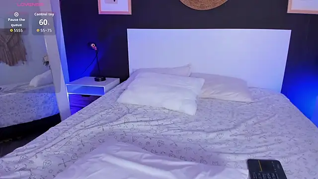 VioletPaket online show from 14, 3, 2026