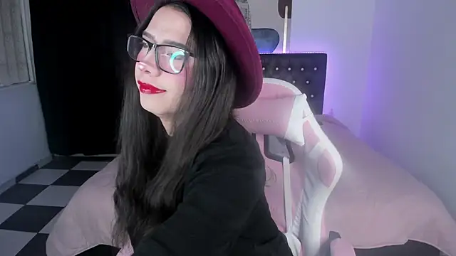 paula kawaiifu  online show from 17, 3, 2025