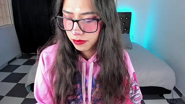 paula kawaiifu  online show from 8, 3, 2025