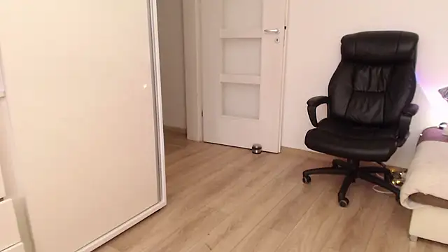 Snapshot of amberdoll4u chatting on 17, 2, 2025 amberdoll4u online show from 17, 2, 2025