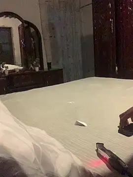 Snapshot of DManL chatting on 21, 12, 2025 DManL online show from 21, 12, 2025