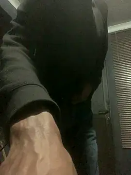 Snapshot of DManL chatting on 2, 12, 2025 DManL online show from 2, 12, 2025