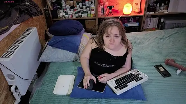 MiniNatalie online show from 26, 11, 2025