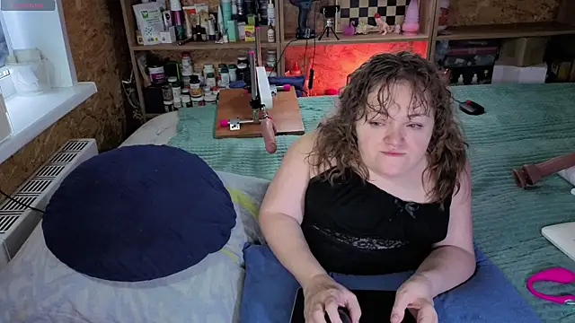 MiniNatalie online show from 13, 11, 2025