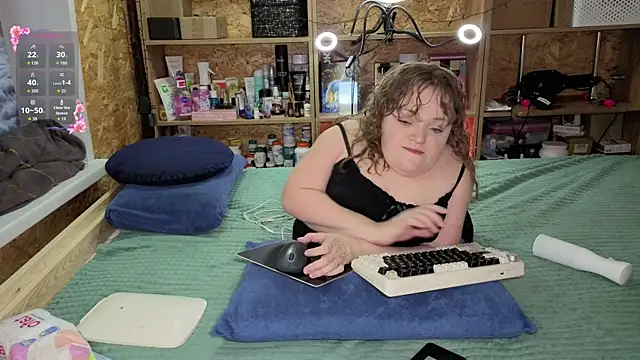 MiniNatalie online show from 20, 12, 2025