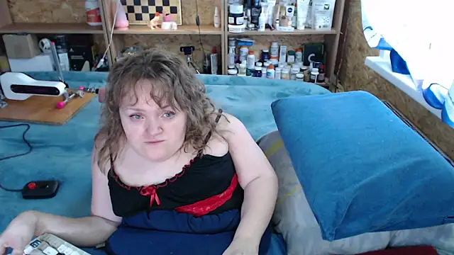 MiniNatalie online show from 5, 10, 2025