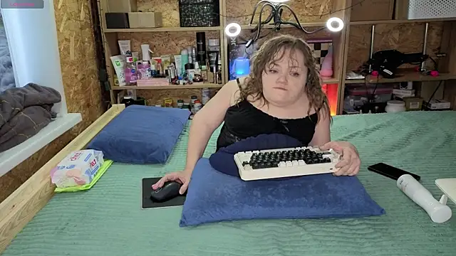 MiniNatalie online show from 21, 12, 2025