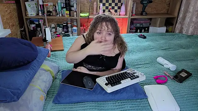 MiniNatalie online show from 10, 11, 2025