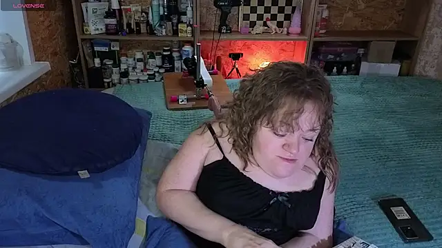 MiniNatalie online show from 8, 11, 2025