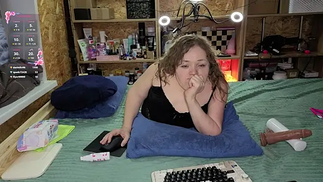 MiniNatalie online show from 22, 12, 2025