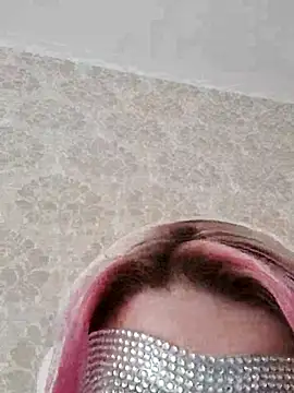 Twerkqueenn online show from 10, 11, 2025