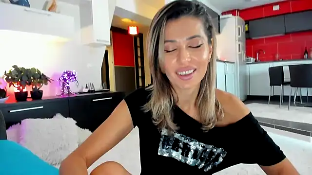 MissSmiley26 online show from 13, 12, 2024