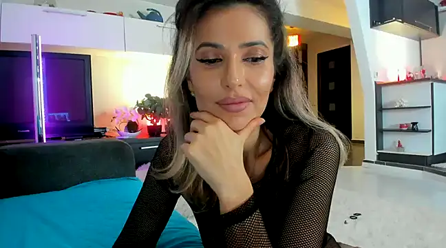 MissSmiley26 online show from 19, 12, 2024