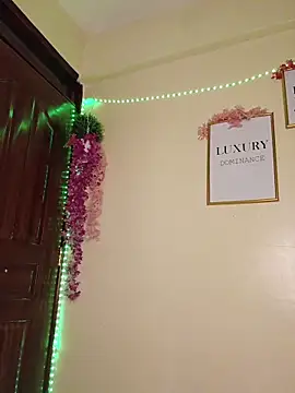 Lucyy1 online show from 4, 4, 2026