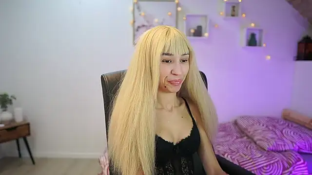 Snapshot of Amai__Liu chatting on 5, 11, 2025 Amai Liu online show from 5, 11, 2025