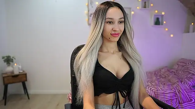 Snapshot of Amai__Liu chatting on 4, 3, 2025 Amai Liu online show from 4, 3, 2025