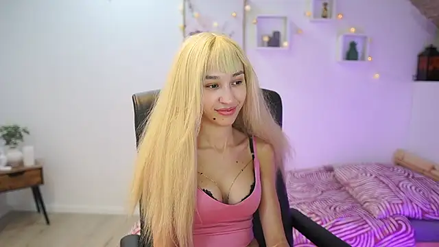 Snapshot of Amai__Liu chatting on 19, 11, 2025 Amai Liu online show from 19, 11, 2025