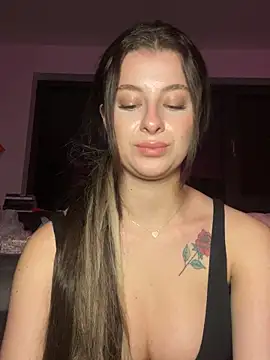 Snapshot of Mia-Minou chatting on 10, 11, 2025 Mia-Minou online show from 10, 11, 2025