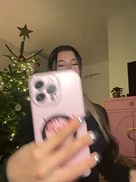 Snapshot of Mia-Minou chatting on 29, 11, 2025 Mia-Minou online show from 29, 11, 2025