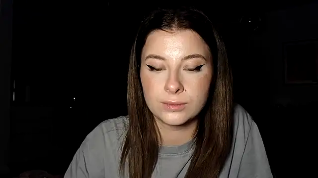 Snapshot of Mia-Minou chatting on 13, 9, 2025 Mia-Minou online show from 13, 9, 2025