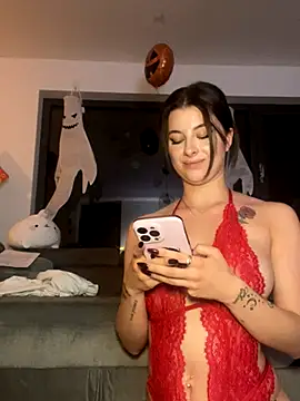 Snapshot of Mia-Minou chatting on 15, 10, 2025 Mia-Minou online show from 15, 10, 2025