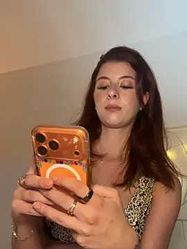 Snapshot of Mia-Minou chatting on 12, 7, 2026 Mia-Minou online show from 12, 7, 2026