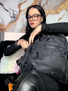 Isabella 21x online show from 3, 10, 2025