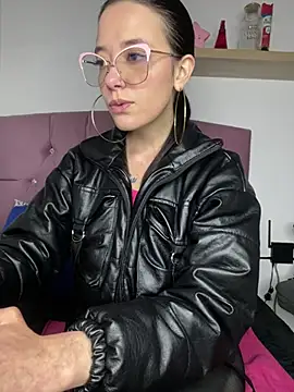 Isabella 21x online show from 11, 3, 2025