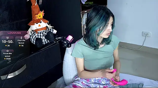 Camila---torres online show from 29, 10, 2025