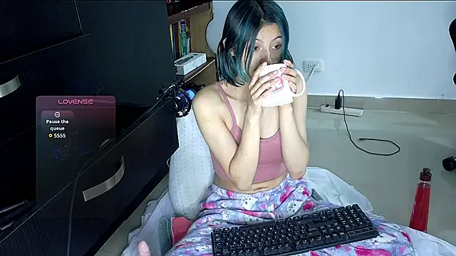 Camila---torres online show from 4, 10, 2025